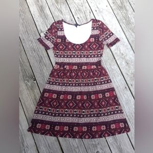 Forever 21 stretchy cute dress